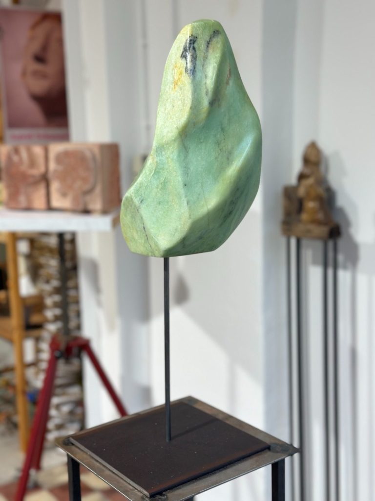 Toskana. Indischer Speckstein. 50 cm hoch.